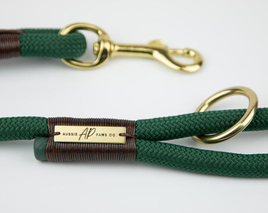 Forest green rope lead detail